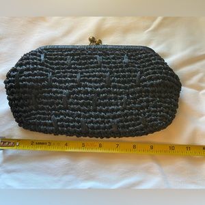 Euc Vintage black straw clutch purse with brass closure. Carson prairie Scott